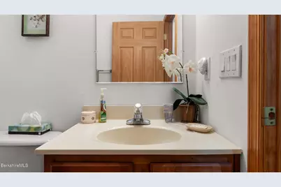 2 W Rose Ct #B-1, Great Barrington, MA 01230 - Photo 14