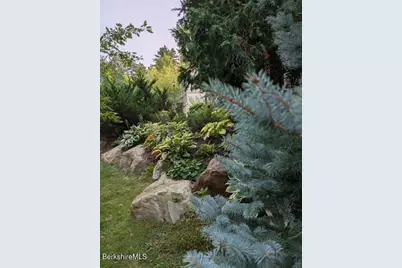 2 W Rose Ct #B-1, Great Barrington, MA 01230 - Photo 24