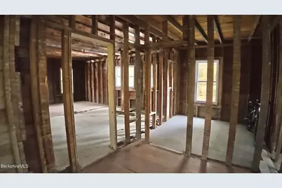 336 Walnut St, North Adams, MA 01247 - Photo 10