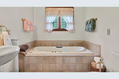 5 Victoria Ln, Lanesborough, MA 01237 - Photo 28