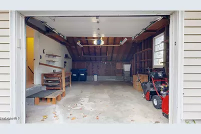 612 East New Lenox Rd, Pittsfield, MA 01201 - Photo 42