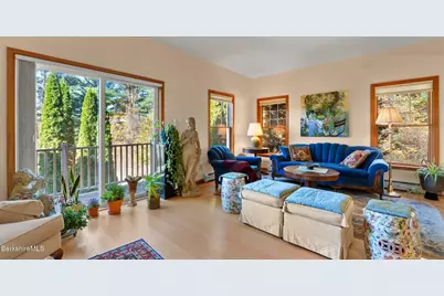 2 W Rose Ct, Great Barrington, MA 01230 - Photo 6