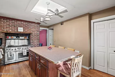 145 Bartlett Ave, Pittsfield, MA 01201 - Photo 24