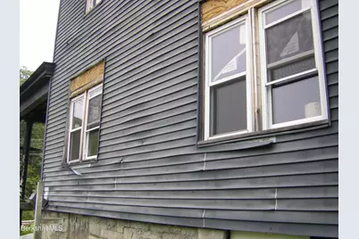 306 Union St, North Adams, MA 01247 - Photo 4