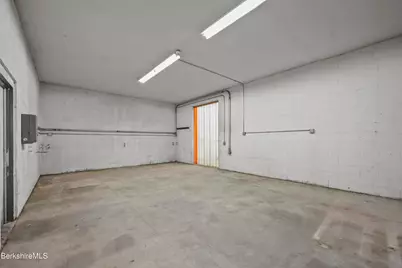 17 Taconic Park Dr, Pittsfield, MA 01201 - Photo 1