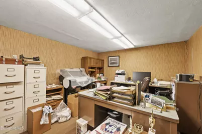 17 Taconic Park Dr, Pittsfield, MA 01201 - Photo 10