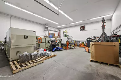 17 Taconic Park Dr, Pittsfield, MA 01201 - Photo 16