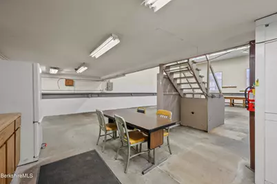 17 Taconic Park Dr, Pittsfield, MA 01201 - Photo 22