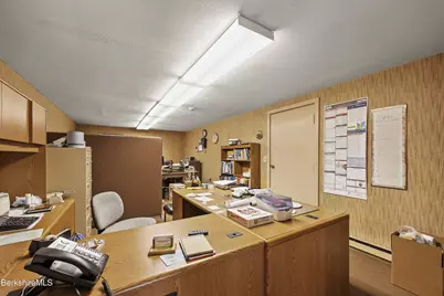 17 Taconic Park Dr, Pittsfield, MA 01201 - Photo 12