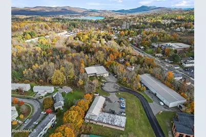 17 Taconic Park Dr, Pittsfield, MA 01201 - Photo 4