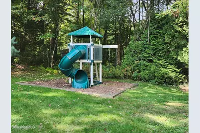 10 Lillybrook Rd, Pittsfield, MA 01201 - Photo 36