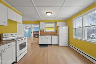 559 Onota St, Pittsfield, MA 01201 - Photo 10