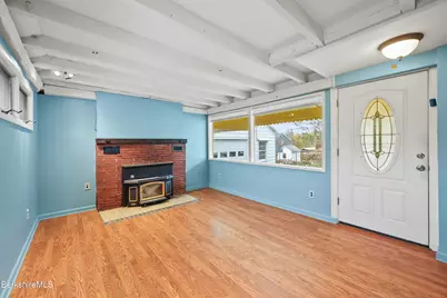 559 Onota St, Pittsfield, MA 01201 - Photo 12