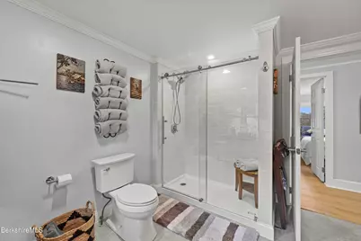 386 Cheshire Rd, Pittsfield, MA 01201 - Photo 36