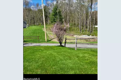 8 Samson St, Pittsfield, MA 01201 - Photo 52