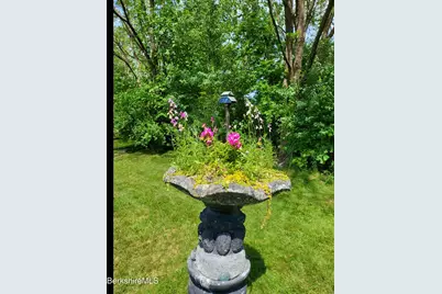 8 Samson St, Pittsfield, MA 01201 - Photo 40