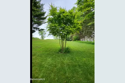 8 Samson St, Pittsfield, MA 01201 - Photo 42