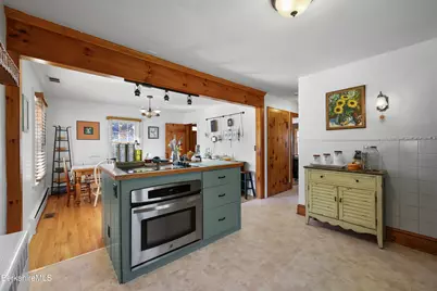 39 Lowden St, Pittsfield, MA 01201 - Photo 16