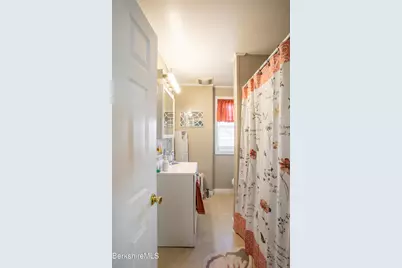 70-72 Elm St, Pittsfield, MA 01201 - Photo 20