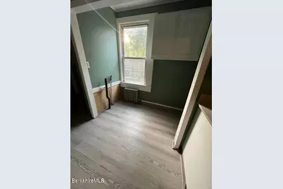 98 Lincoln St #A, Pittsfield, MA 01201 - Photo 8