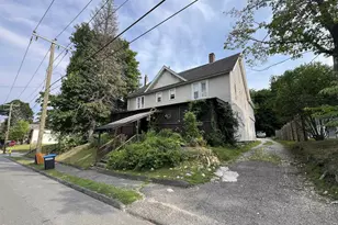 98 Lincoln St, Pittsfield, MA 01201 - Photo 1