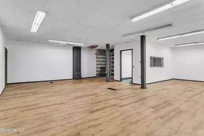 260 Columbus Ave, Pittsfield, MA 01201 - Photo 6