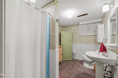 36 W Center Rd, West Stockbridge, MA 01266 - Photo 26