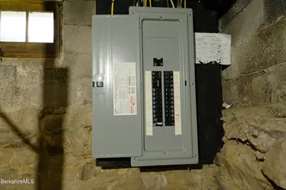 363 Henderson Rd, Williamstown, MA 01267 - Photo 24