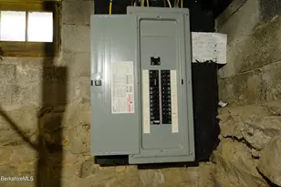 363 Henderson Rd, Williamstown, MA 01267 - Photo 24