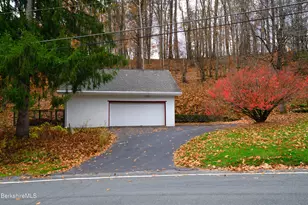 363 Henderson Rd, Williamstown, MA 01267 - Photo 2