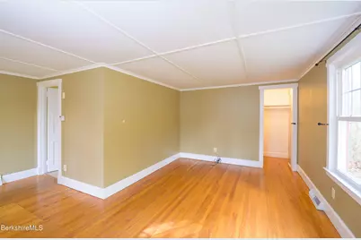 363 Henderson Rd, Williamstown, MA 01267 - Photo 14