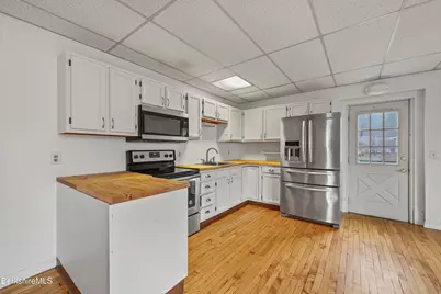 55 Crystal St, Lenox, MA 01240 - Photo 24