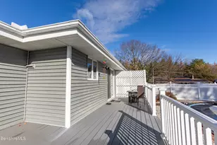 100 Elaine Dr, Pittsfield, MA 01201 - Photo 10