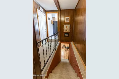 100 Elaine Dr, Pittsfield, MA 01201 - Photo 36