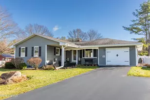 100 Elaine Dr, Pittsfield, MA 01201 - Photo 2