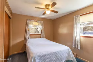 100 Elaine Dr, Pittsfield, MA 01201 - Photo 28