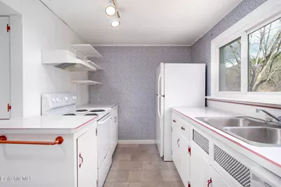 16 Swamp Rd, West Stockbridge, MA 01266 - Photo 14