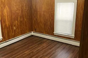 35 Pleasant St, Pittsfield, MA 01201 - Photo 10