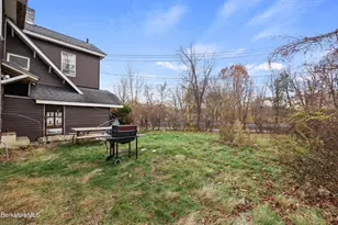 35 Pleasant St, Pittsfield, MA 01201 - Photo 4