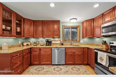 55 Newton Ave, Pittsfield, MA 01201 - Photo 12