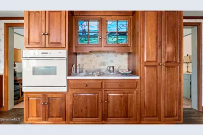 3 Pleasant View Dr, Great Barrington, MA 01230 - Photo 10