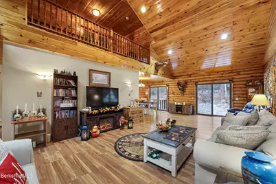 567 George Schnopp Rd, Hinsdale, MA 01235 - Photo 4