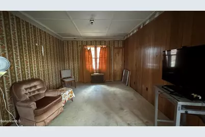 152 Furnace St, North Adams, MA 01247 - Photo 8