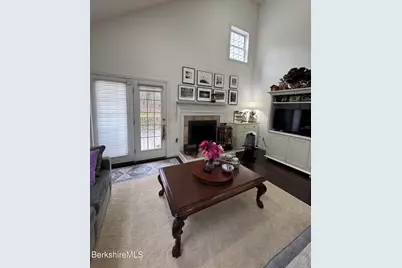 9102 Mountainside Dr, Hancock, MA 01237 - Photo 8