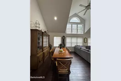 9102 Mountainside Dr, Hancock, MA 01237 - Photo 10