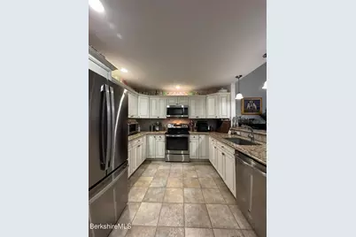 9102 Mountainside Dr, Hancock, MA 01237 - Photo 6