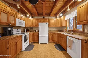 573 Stafford Hill Rd, Cheshire, MA 01225 - Photo 14