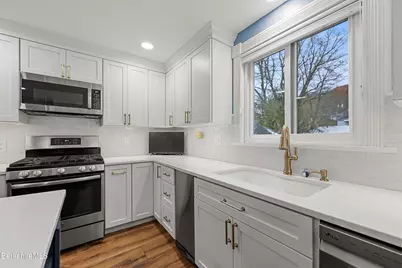 67 Cherry St, North Adams, MA 01247 - Photo 20