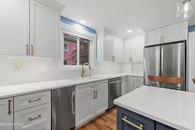 67 Cherry St, North Adams, MA 01247 - Photo 18