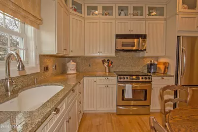 9 October Hill Dr, Lenox, MA 01240 - Photo 10